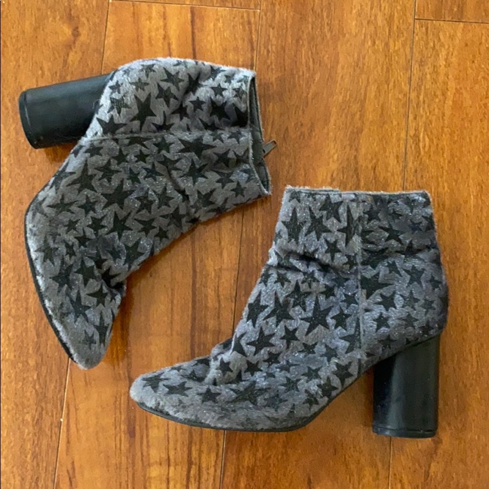 Star Suede Heeled Boots